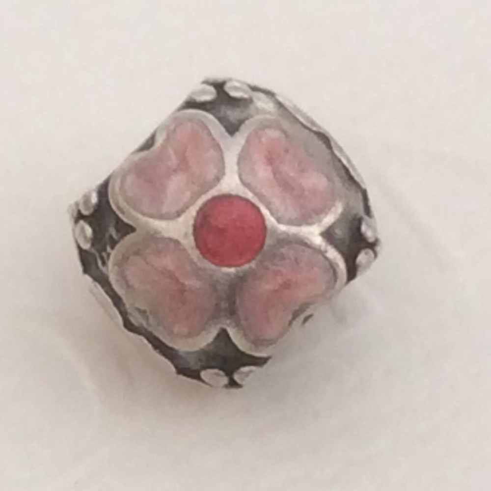 COPY - Pandora flowers enamel charm
